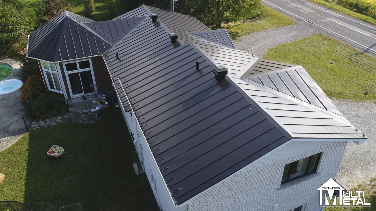 Toiture métallique Saint-Jérôme